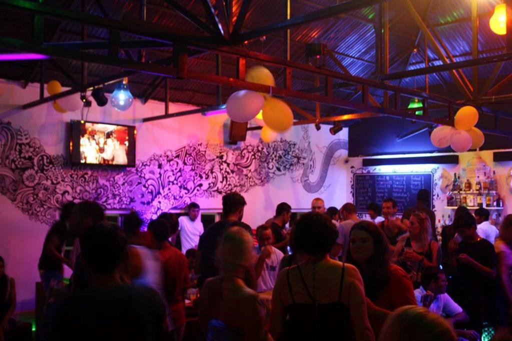 Top Banana Guesthouse & Rooftop Bar Phnom Penh Eksteriør bilde