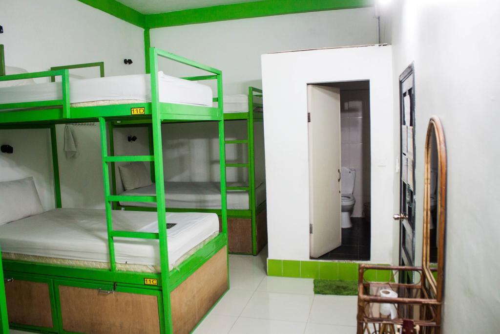 Top Banana Guesthouse & Rooftop Bar Phnom Penh Eksteriør bilde