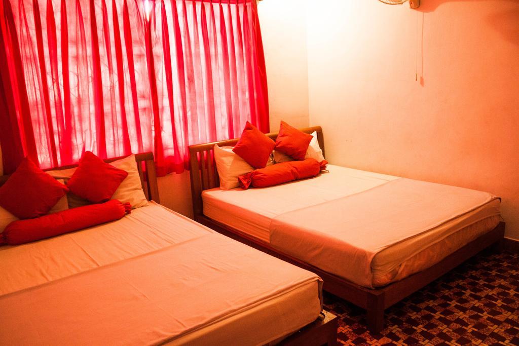 Top Banana Guesthouse & Rooftop Bar Phnom Penh Eksteriør bilde