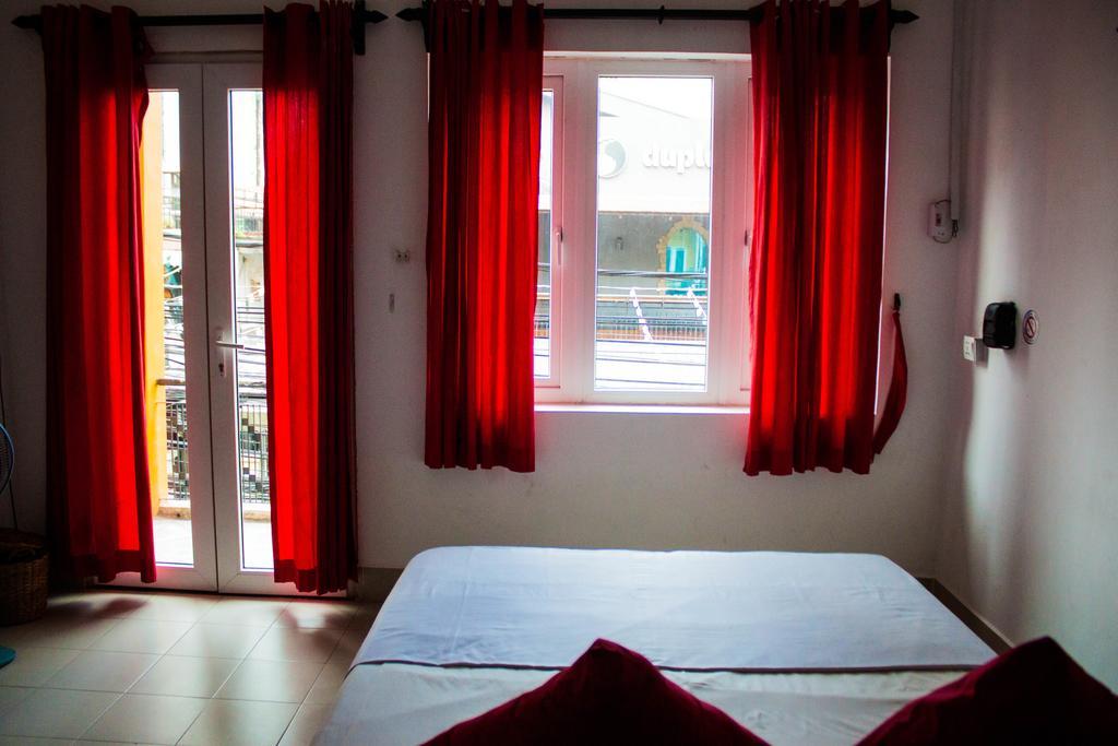 Top Banana Guesthouse & Rooftop Bar Phnom Penh Eksteriør bilde
